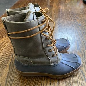 Sperry Duck Boot sz 8 Mid-Calf height WATERPROOF